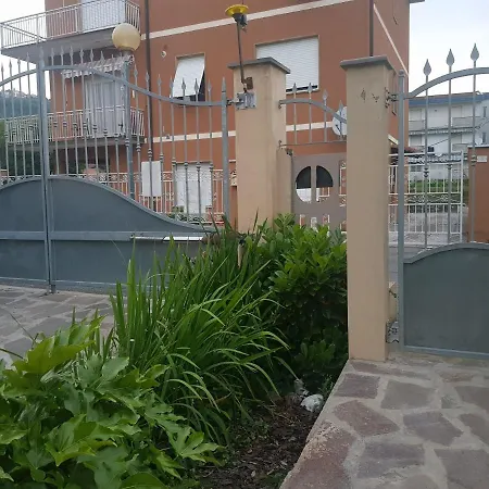 The Flowers Rose Piano di Follo